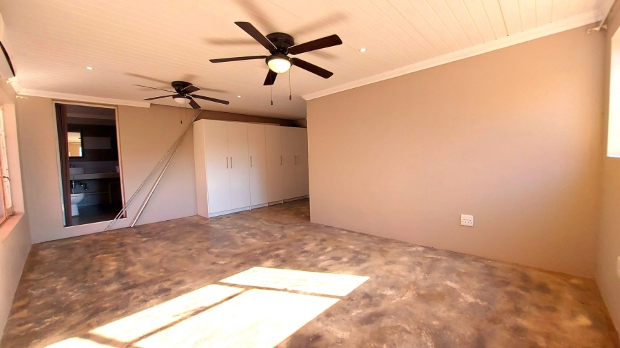 6 Bedroom Property for Sale in Ifafi North West
